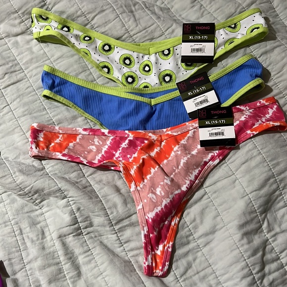 5 NWT XL (15-17) thongs & lace brief - Picture 2 of 4